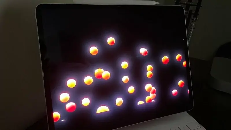 La dalle Mini-LED de l'iPad Pro M1 12,9" ne vient pas à bout de l'effet de "blooming"