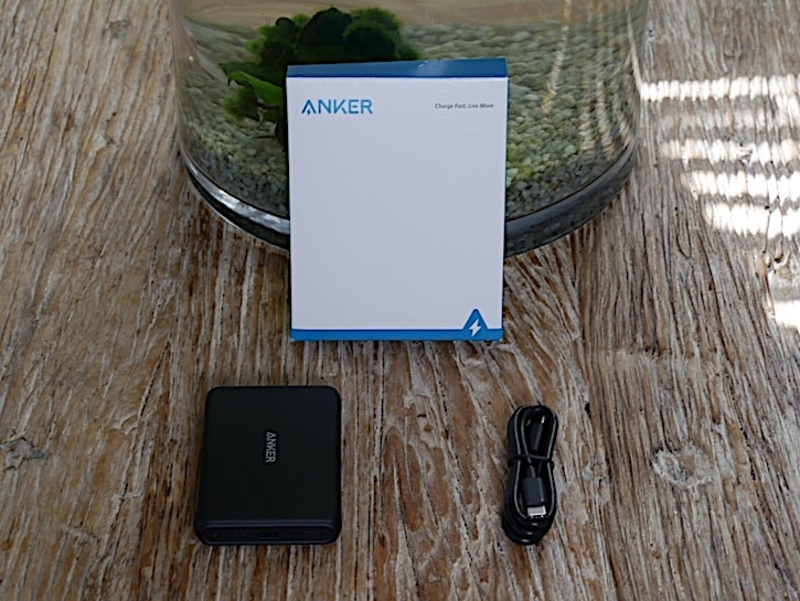 Illustration : Prise en main de la batterie magnétique/chargeur sans fil d'Anker à 27,99€