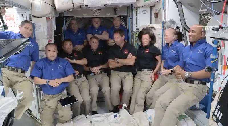 Exclusif : au coeur des iPad de l’ISS #cnes #spacex #nasa
