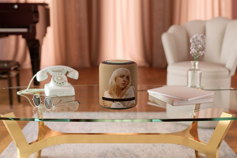 Illustration : Insolite : Amazon lance un Echo Studio à l'effigie de Billie Eilish (pour 30 dollars de plus)