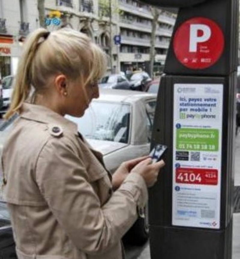 Illustration : Vinci va gérer le paiement par smartphone des parcmètres parisiens