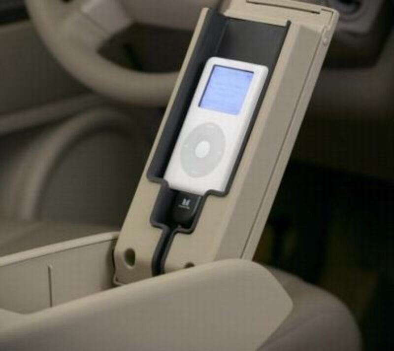 Illustration : iPod dans l'acoudoir d'un Jeep
