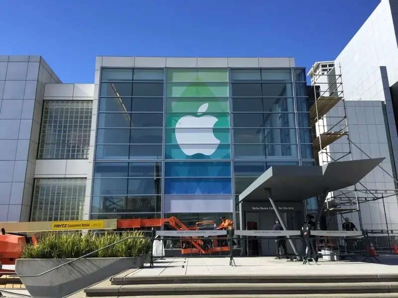 Le Yerba Buena Center s'habille pour la keynote (photo) - MAJ : ayé