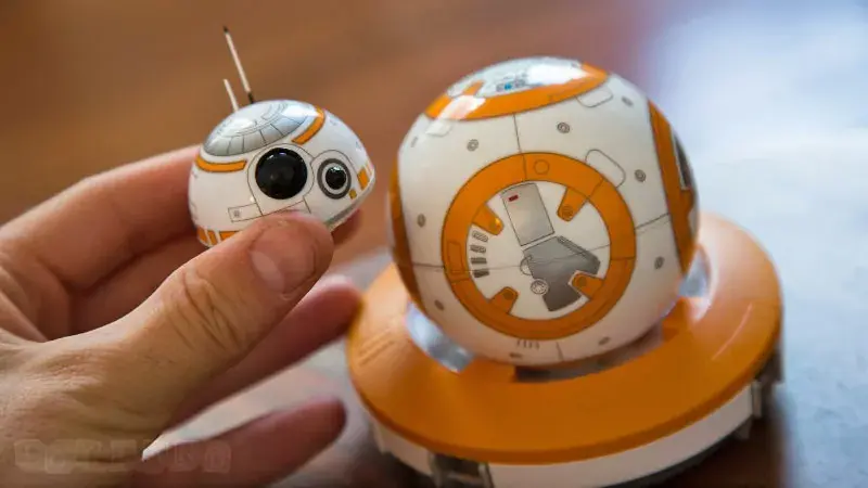 #StarWars : BB-8 a besoin d'un smartphone pour rouler