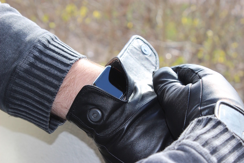 Illustration : Test des gants tactiles en cuir de Mujjo