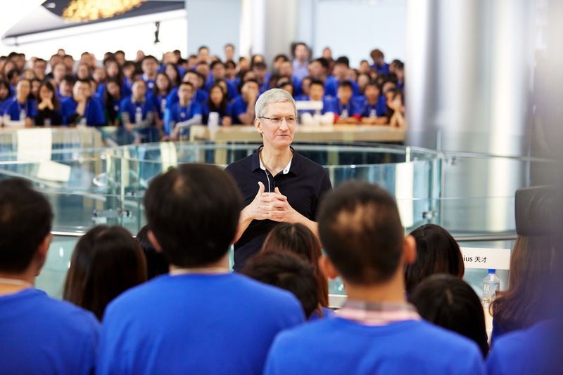 Illustration : Tim Cook évoque de nouveaux produits à venir mais refuse l'idée d'un iPhone moins cher