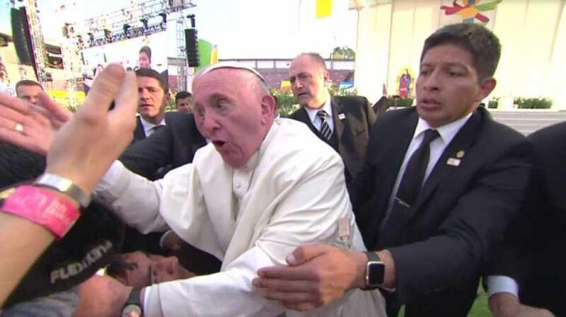 Illustration : L'image du jour : la garde rapprochée du pape porte une Apple Watch !