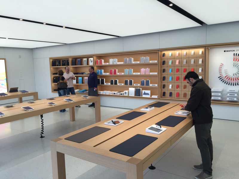 Illustration : Vous rêvez de goodies Apple officiels ? Rendez-vous au Company Store de Cupertino (photos)