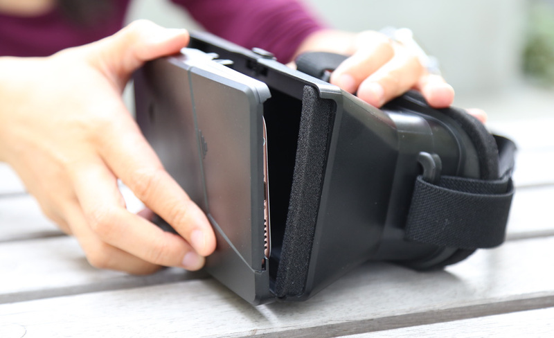 Illustration : On a testé un casque de réalité virtuelle pour iPhone à moins de 25€, et ça sentait le futur !