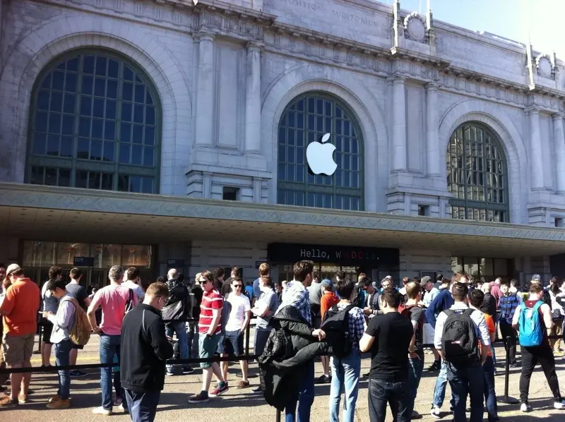 #WWDC2016 : voici le badge, le sweat-shirt et plein d'autres photos en direct !