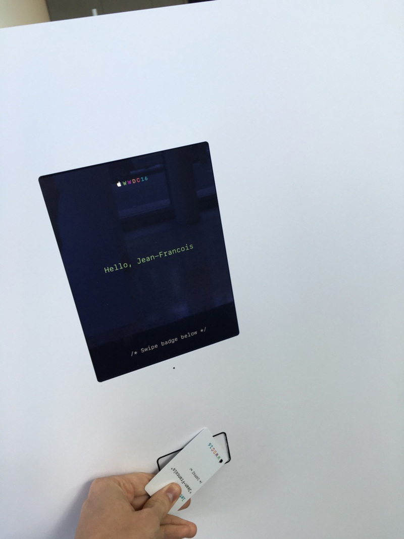 Illustration : Oh, le beau t-shirt de la #WWDC ! (Et plein d'autres photos en direct de San Francisco)