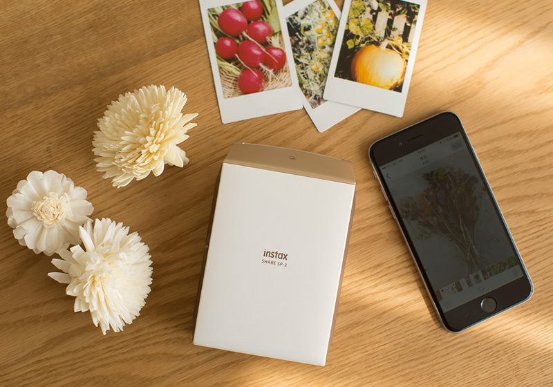Illustration : Une imprimante pour iPhone + Instagram : Fujifilm lance son Instax Share SP-2