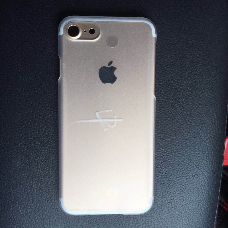 Illustration : iPhone 7 : de nouvelles images du port jack disparu et un second haut-parleur !