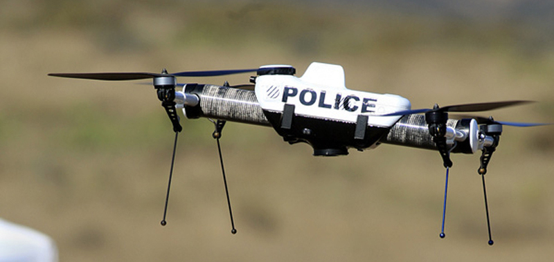 Illustration : Des drones pour aider la police londonienne à traquer les voleurs en moto ?