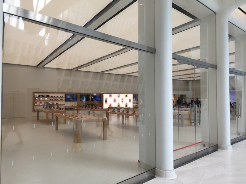 Illustration : Quelques photos de l'Apple Store du World Trade Center avant l'ouverture