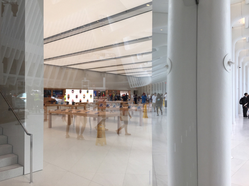 Illustration : Quelques photos de l'Apple Store du World Trade Center avant l'ouverture
