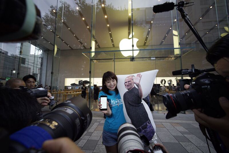 Illustration : L'image du matin : l'oreiller "Steve Jobs", l'accessoire japonais pour attendre l'iPhone 7