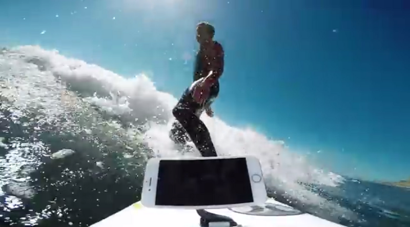 Illustration : L'iPhone 7 et l'iPhone 7 plus s'affrontent sur la vague (vidéo)