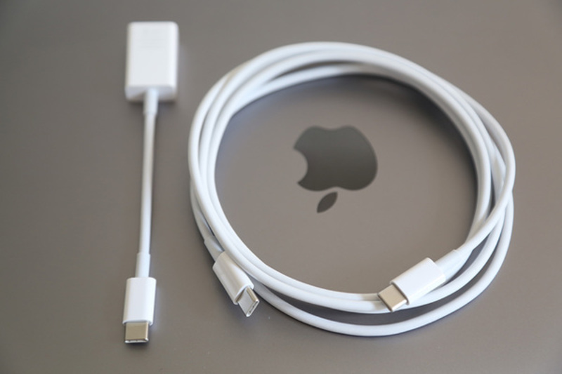 Illustration : MacBook Pro 2016 : Apple doit-elle vraiment tuer l'USB classique ?