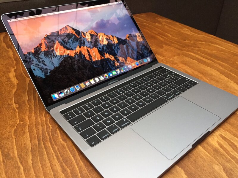 Illustration : Les premiers MacBook Pro Retina 2016 livrés en Europe !