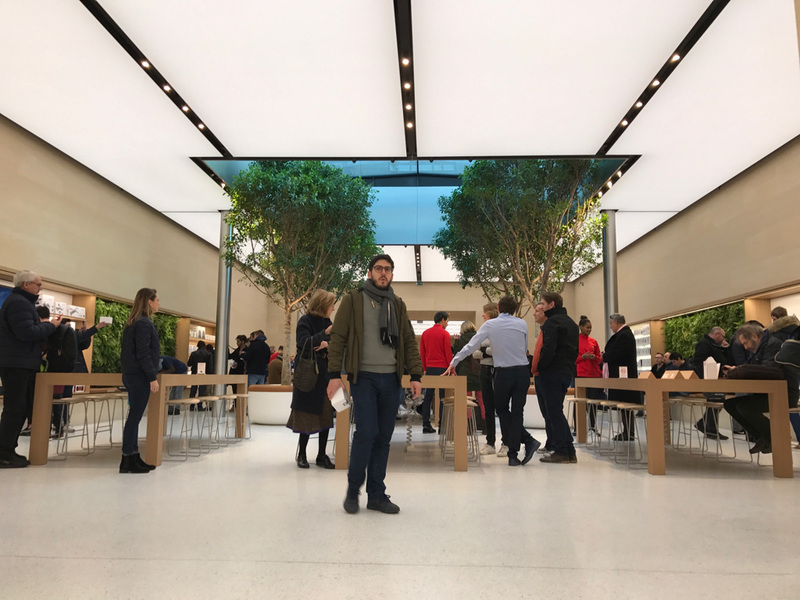 Illustration : Quelques (belles) photos de l'ouverture de l'Apple Store St Germain