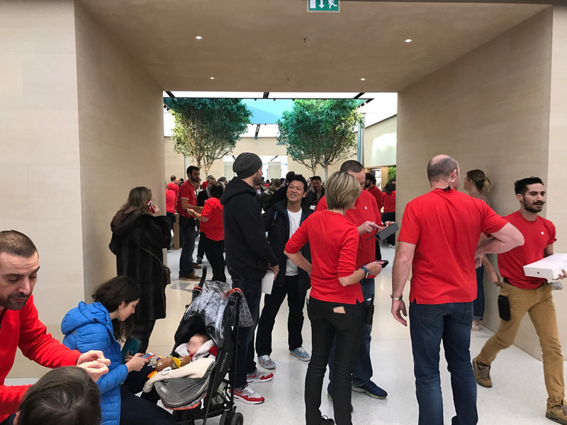 Illustration : Quelques (belles) photos de l'ouverture de l'Apple Store St Germain