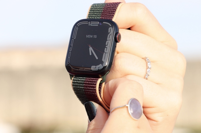 Illustration : watchOS 8.1.1 corrige un bug de charge avec les Series 7
