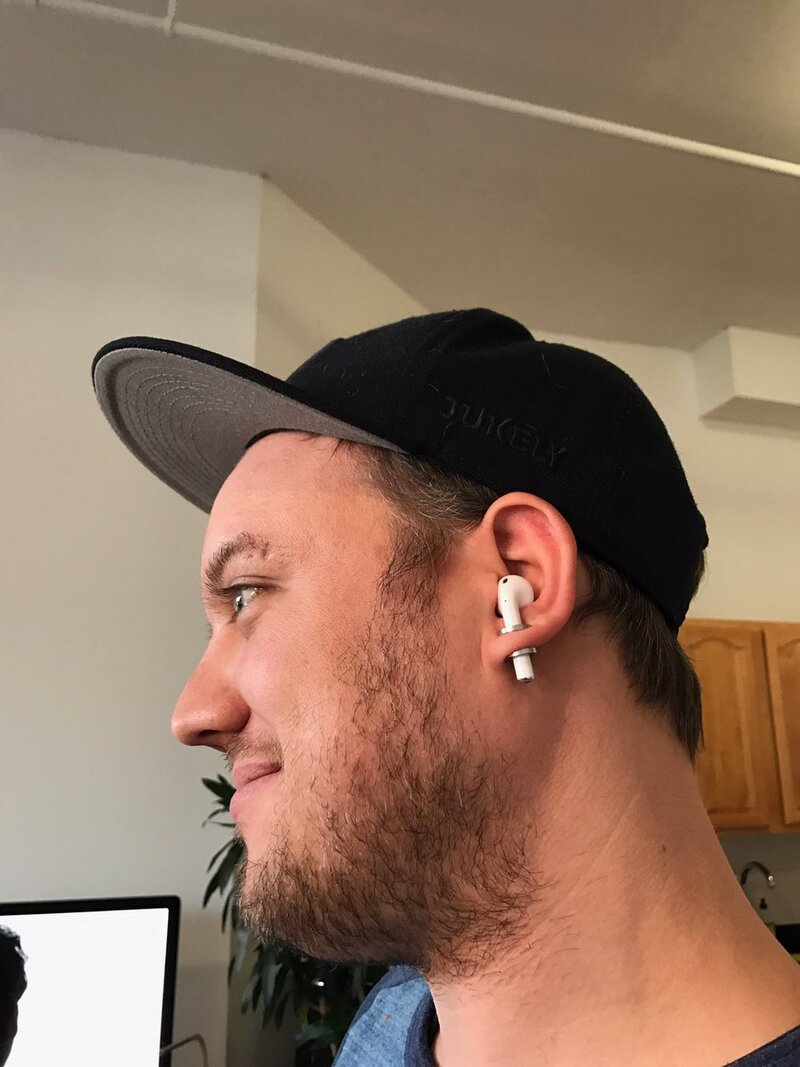 Illustration : L'image du jour : sécuriser les AirPods dans l'oreille (au sens propre)