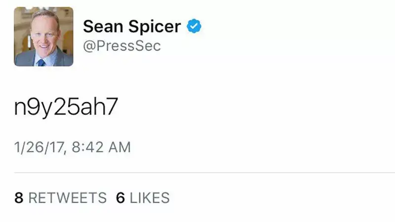 L'image du jour : le petit raté de Sean Spicer (porte parole de Donald Trump)