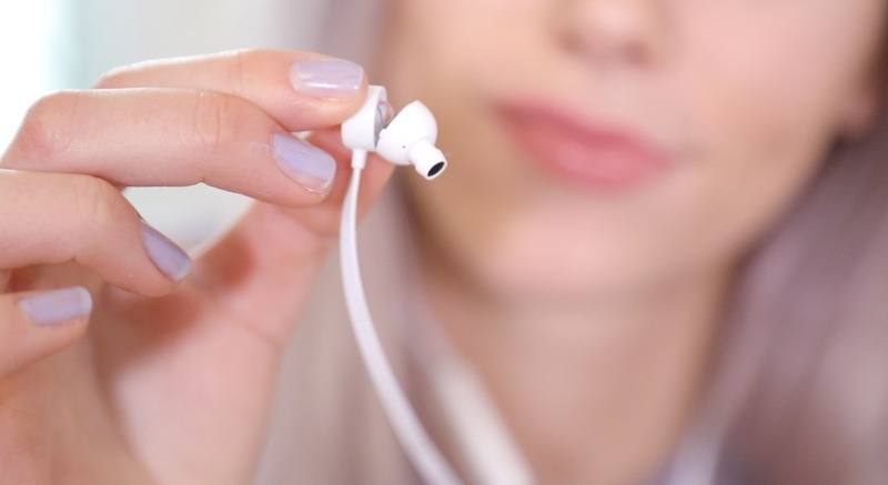 Illustration : Test des BeatsX face aux AirPods : le match !