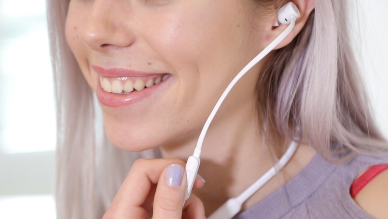 Illustration : Test des BeatsX face aux AirPods : le match !