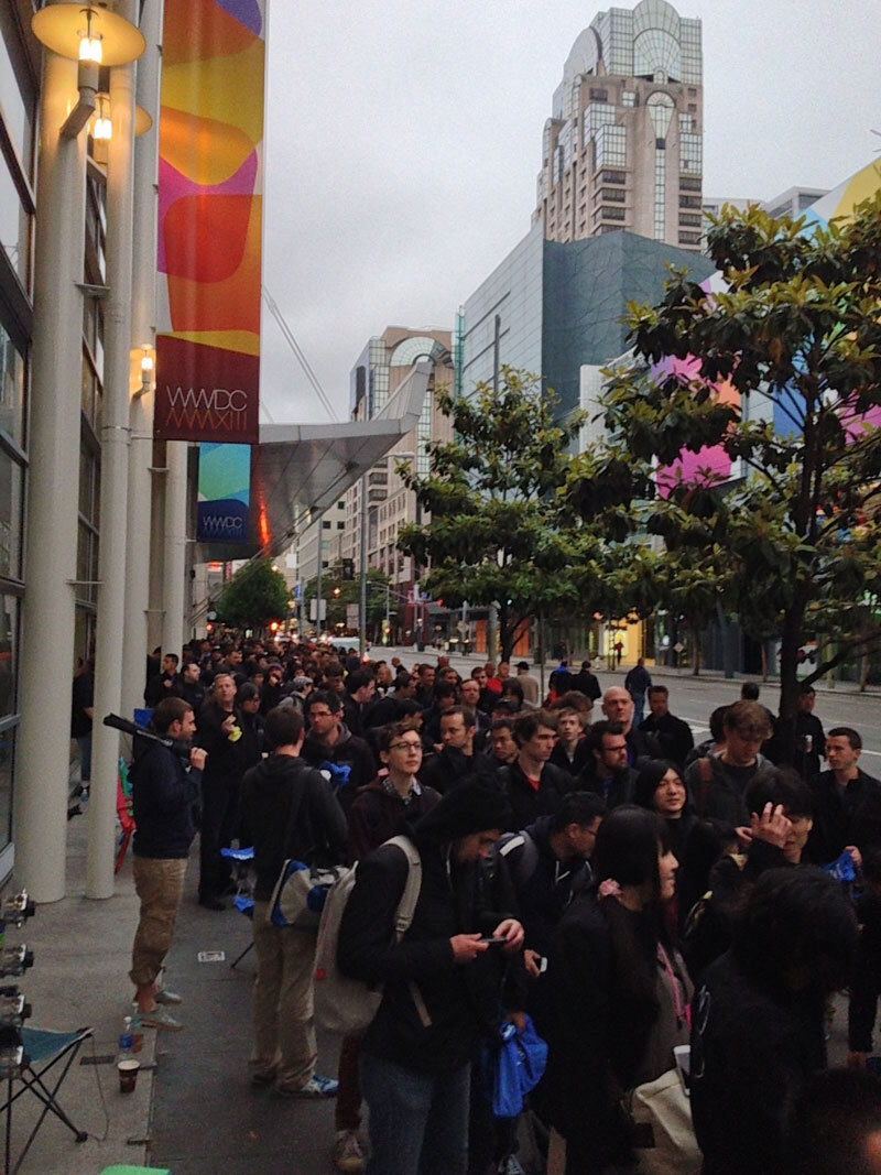 WWDC : le jour se lève sur le Moscone Center et la foule est impressionnante !