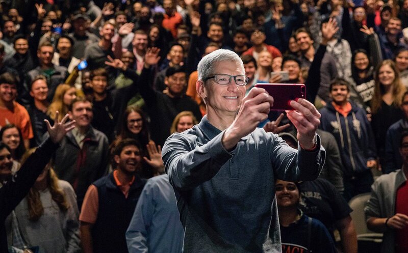 Illustration : Tim Cook prône l'ouverture et la diversité devant les étudiants d'Auburn