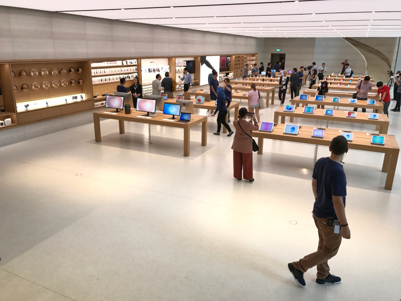 Visite de l'Apple Store de Singapour avant son inauguration fin mai