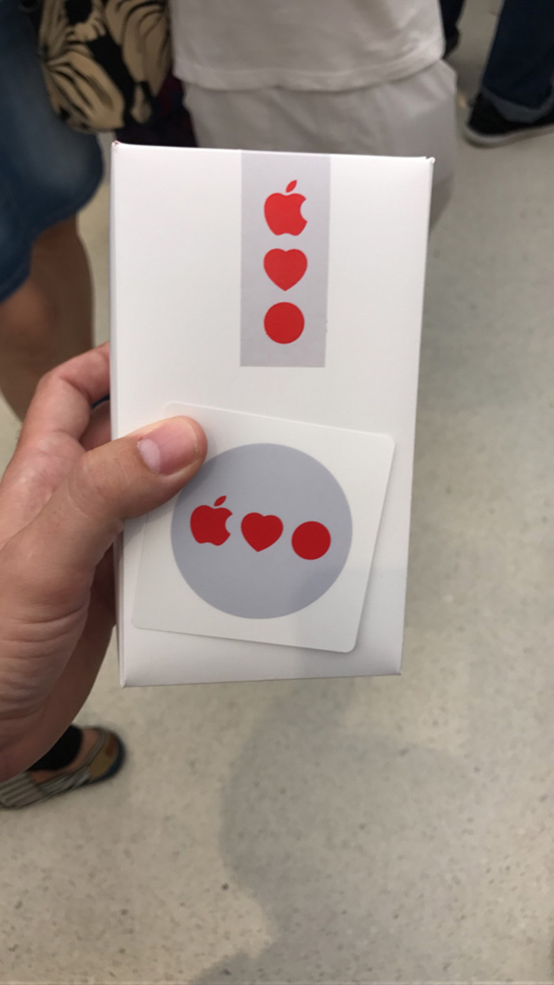 Illustration : En direct de l'Apple Store de Singapour (photos)