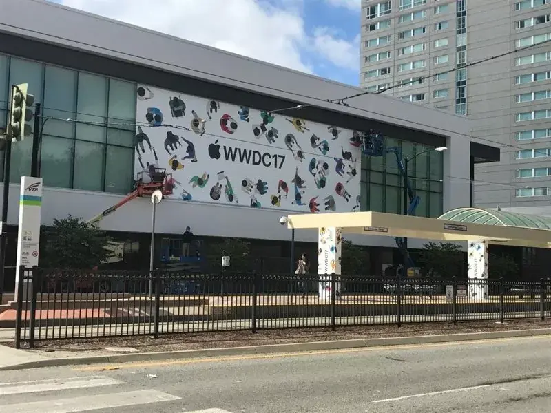 #WWDC : Apple décore le  McEnery Convention Center (photos)