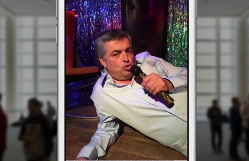 Illustration : Qui veut dépenser 50 000$ pour déjeuner avec Eddy Cue à Apple Park ?