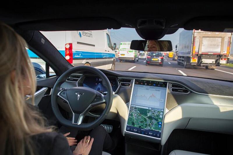 Illustration : Elon Musk n'aurait pas écouté ses ingénieurs, qui jugeaient l'Autopilot pas assez fiable