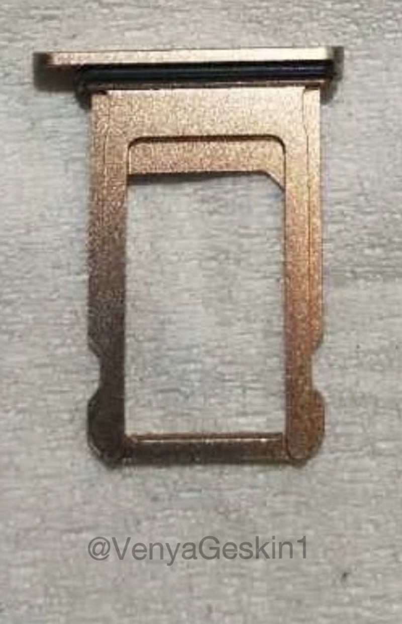 Illustration : iPhone 8 : une photo du tiroir de la carte SIM (avec la nouvelle couleur)