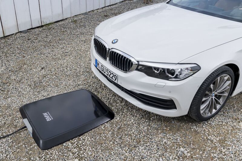 Illustration : Après Apple et son iPhone 8, BMW va recharger ses voitures sans fil
