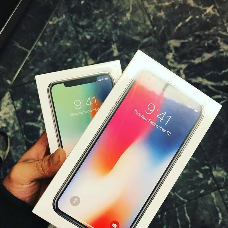 Illustration : Les Apple Store ont ouvert leurs portes et les premiers iPhone X sont déjà partis...