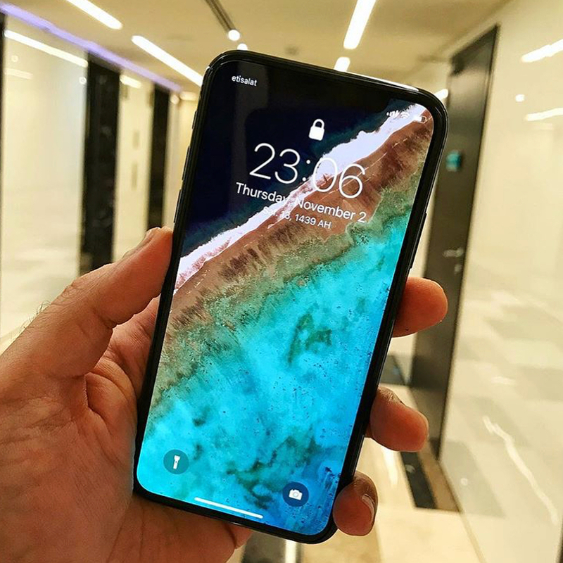 Illustration : Les Apple Store ont ouvert leurs portes et les premiers iPhone X sont déjà partis...
