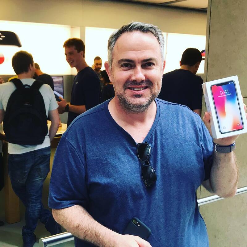 Illustration : Les Apple Store ont ouvert leurs portes et les premiers iPhone X sont déjà partis...
