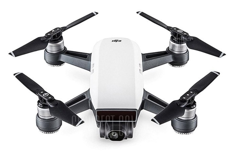 Illustration : Promos : trottinette Xiaomi, drones DJI Phantom 3, Mavic Pro et Spark