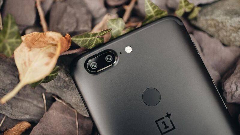 Illustration : L'écran du OnePlus 6 dissimulerait aussi un lecteur d'empreintes