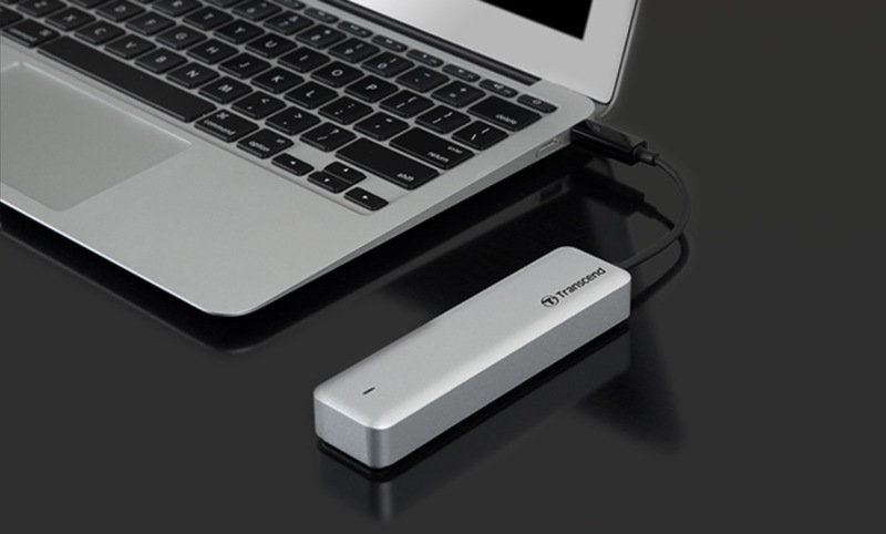 Illustration : JetDrive 825 : Transcend enferme son JetDrive 820 dans un boitier externe
