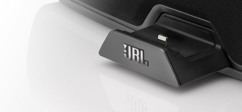 Illustration : JBL sort son Dock OnBeat Micro pour iBidule Lightning