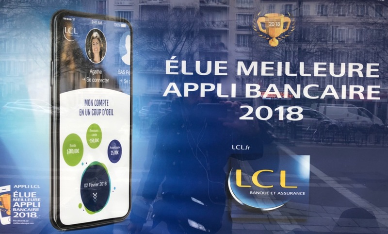 Illustration : Des lauriers et un iPhone X sans encoche sur les publicités LCL (mais toujours pas d'Apple Pay)