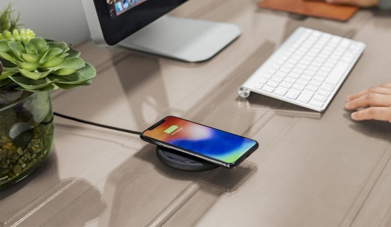 iPhone 8/X : Mophie met à jour son chargeur sans fil et offre une double-compatibilité