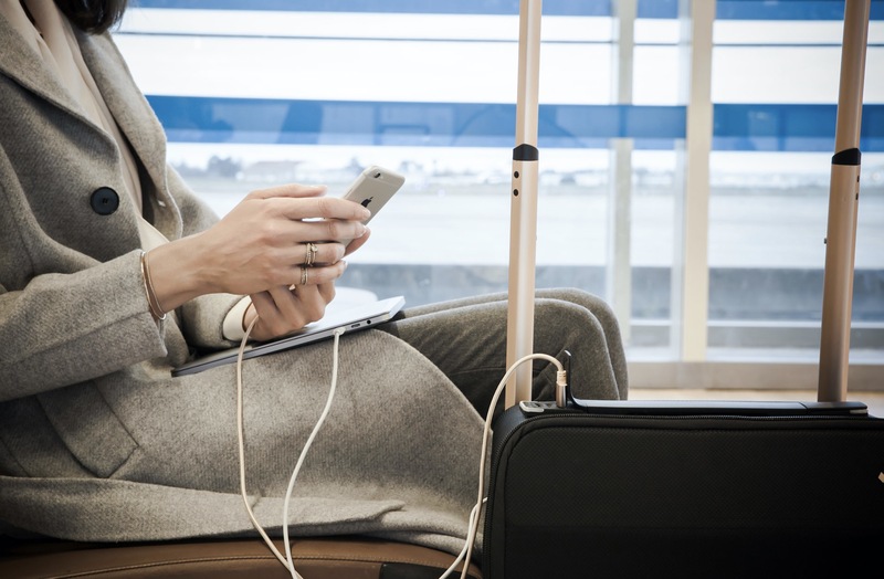 Illustration : Une valise extensible qui charge votre Mac et avec reconnaissance digitale chez Xtend
